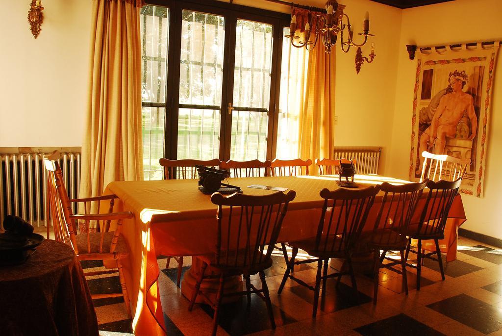 Estancia Loma Pampa Hotel Azul Buitenkant foto